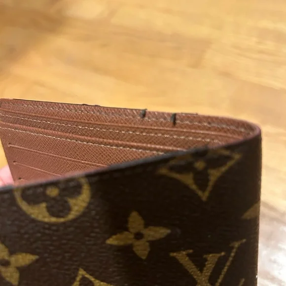 Louis Vuitton “Multiple Wallet”